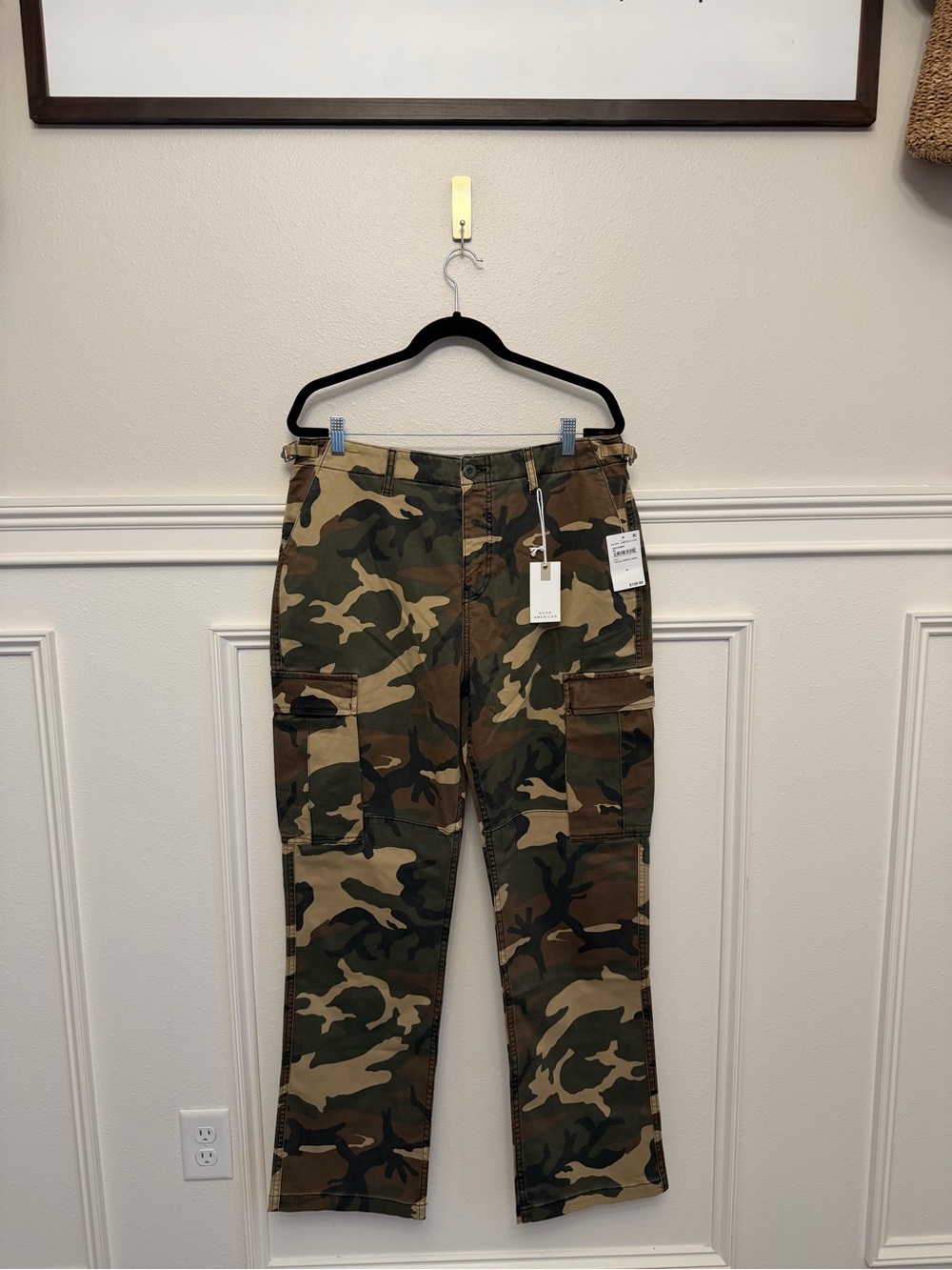 Good American Camouflage Cargo Pants in Green & Brown